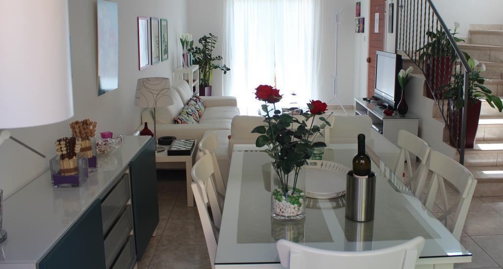 Estia Luxury Maisonette Paphos Zimmer foto