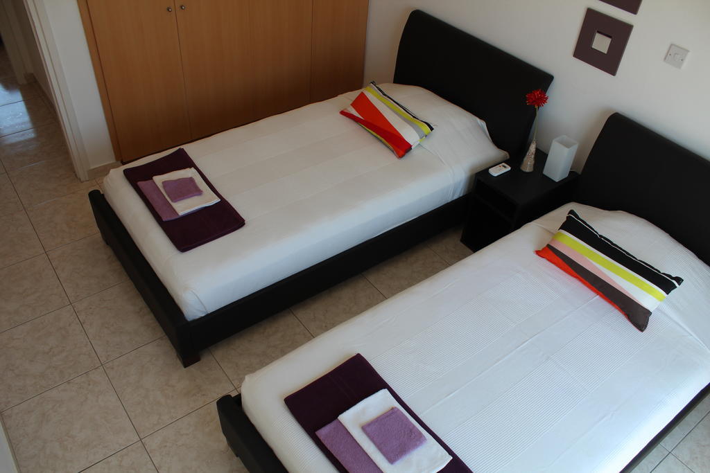 Estia Luxury Maisonette Paphos Zimmer foto