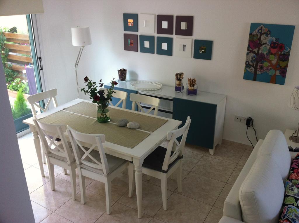 Estia Luxury Maisonette Paphos Zimmer foto