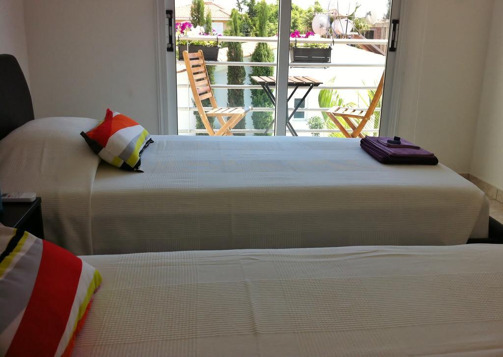 Estia Luxury Maisonette Paphos Zimmer foto